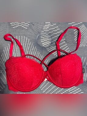 PINK Victoria's Secret Red Lace Push-Up Bra with Strappy Front